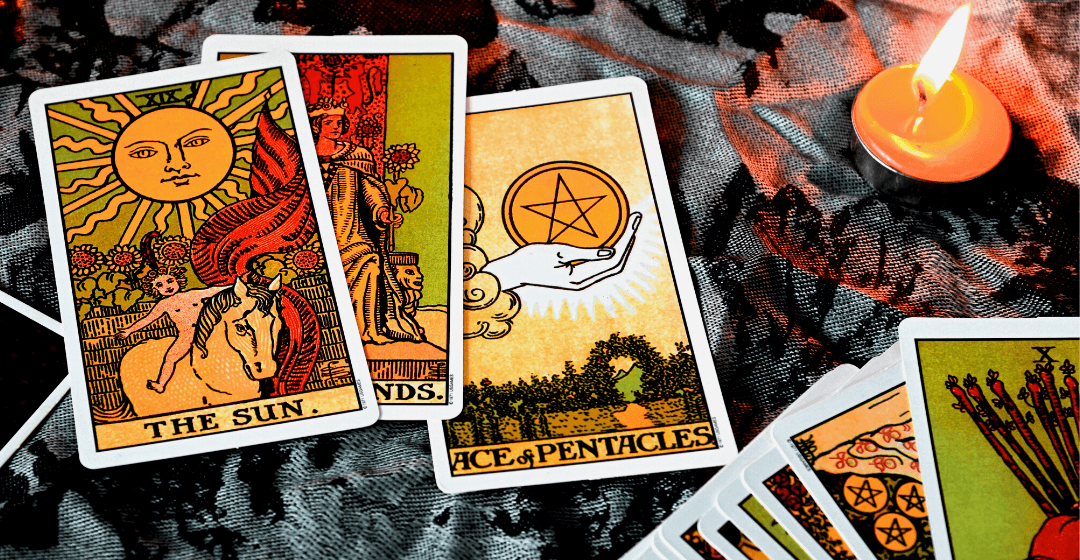 Tarot & Divination: How Symbolic Insight Can Guide Clearer Decisions and Deeper Self-Awareness